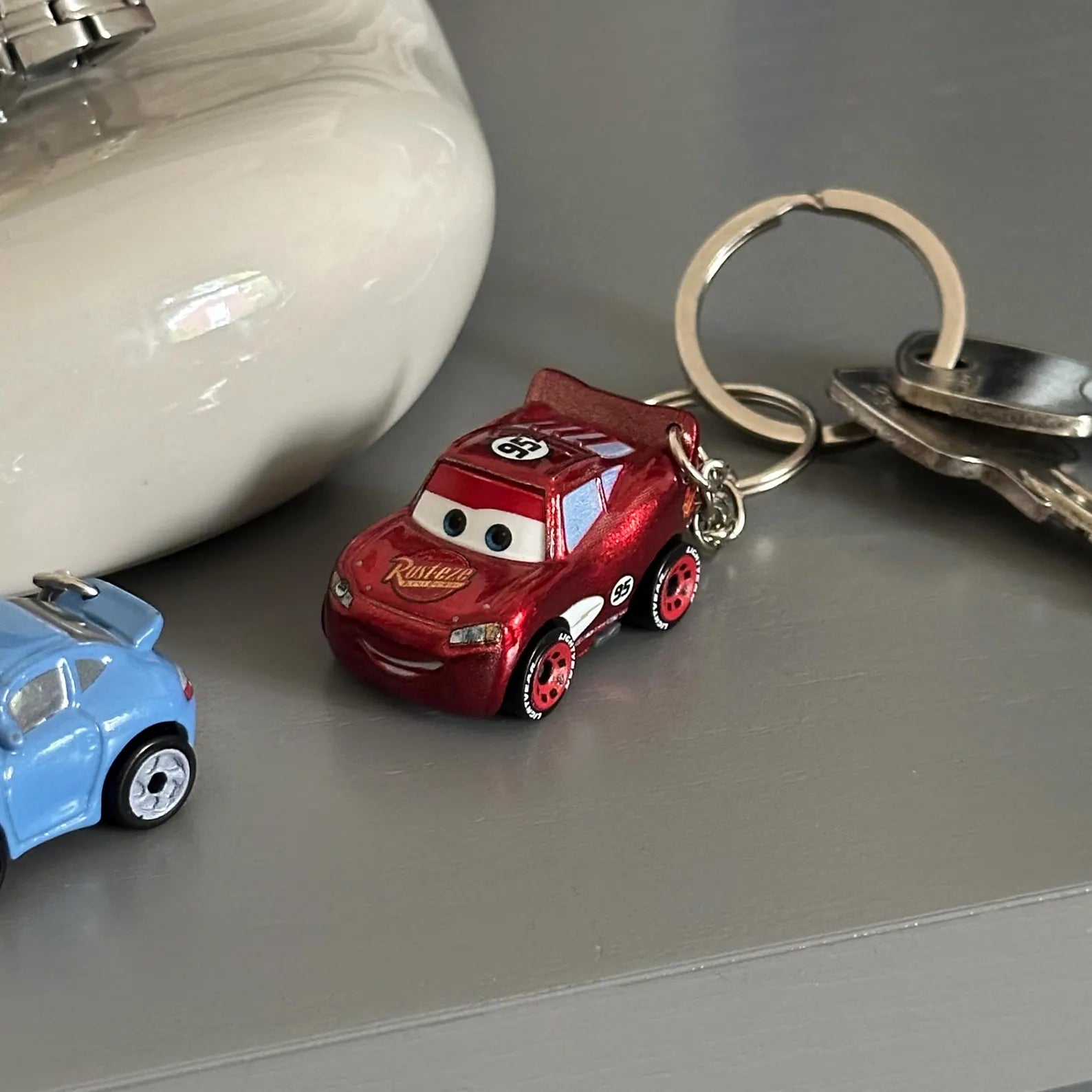 Cars Lightning Mqueen Special Rusteze Red-Gold Edition Keychain