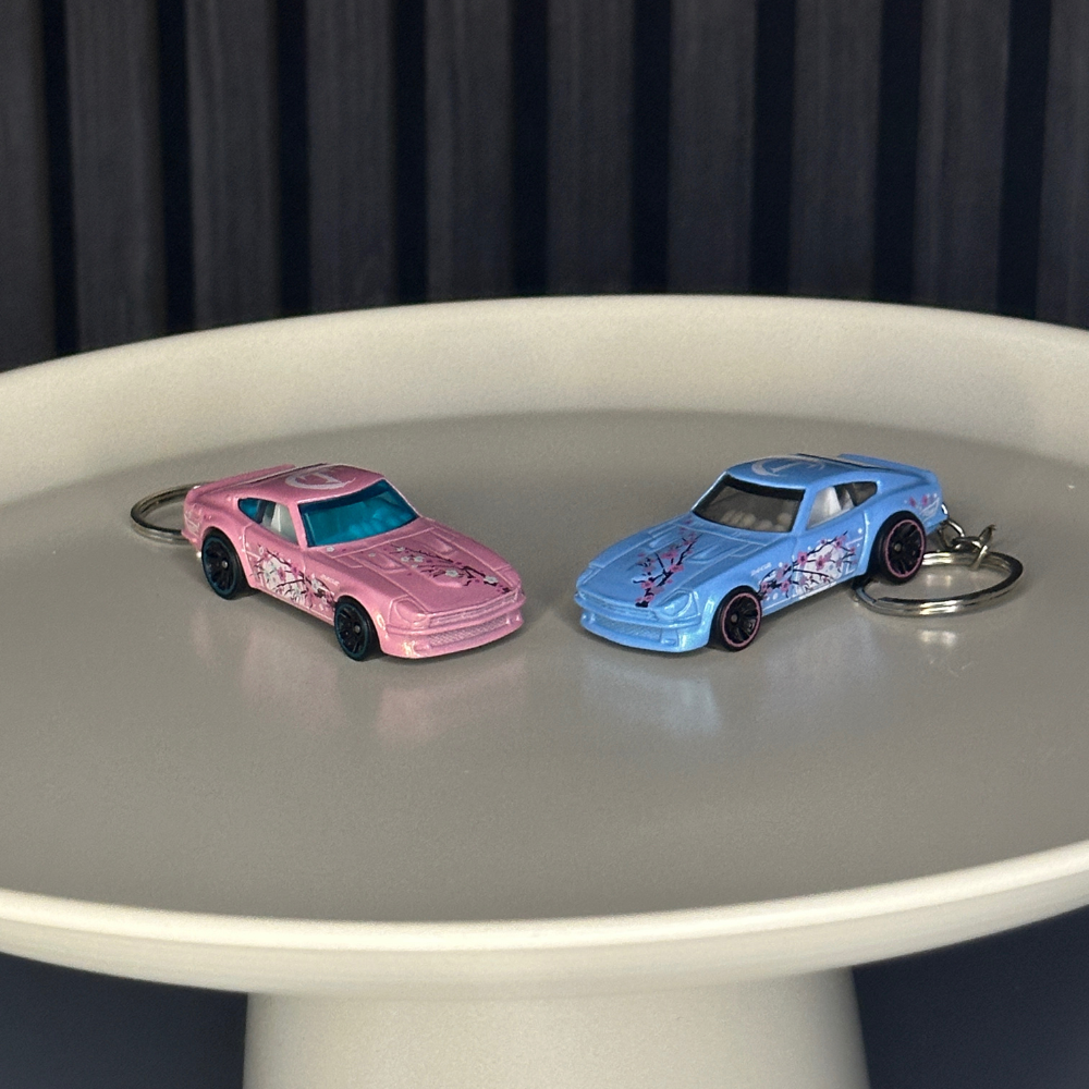 Datsun 240Z Pink&Blue Couple-Bundle Keychain
